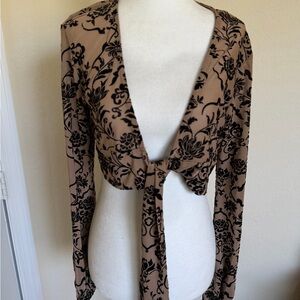 NWT Windsor Nude and Black top size medium